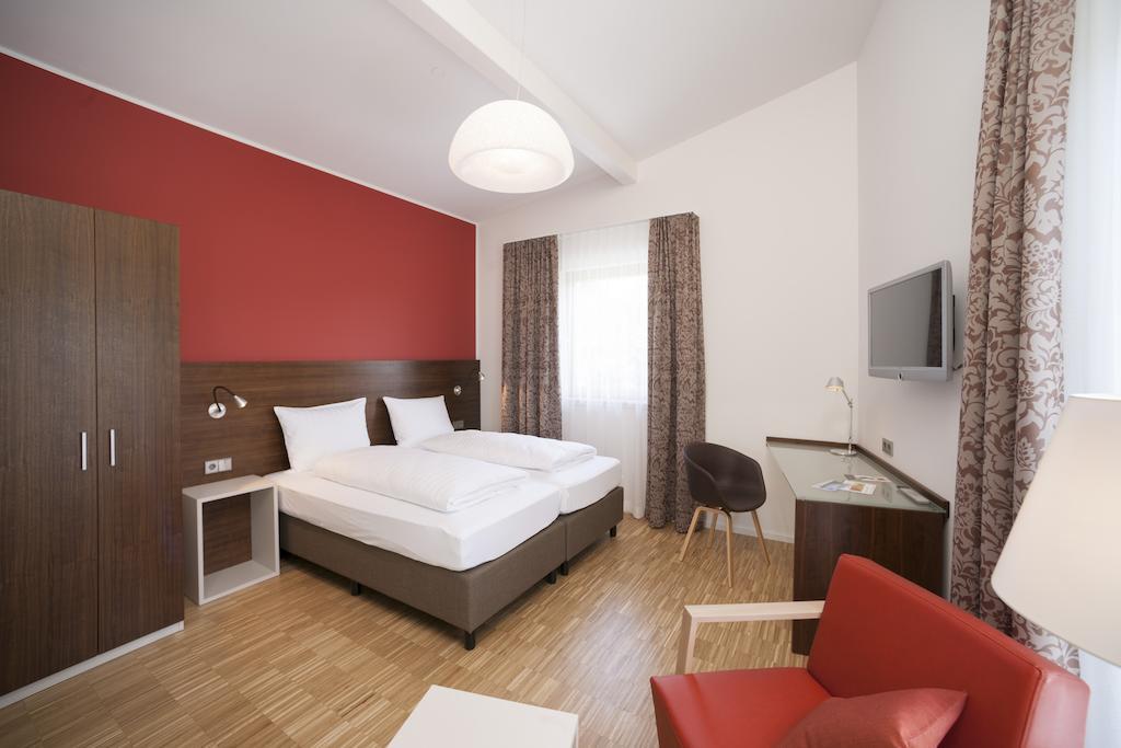 Seehoernle Bio Hotel & Gasthaus Gaienhofen  Oda fotoğraf